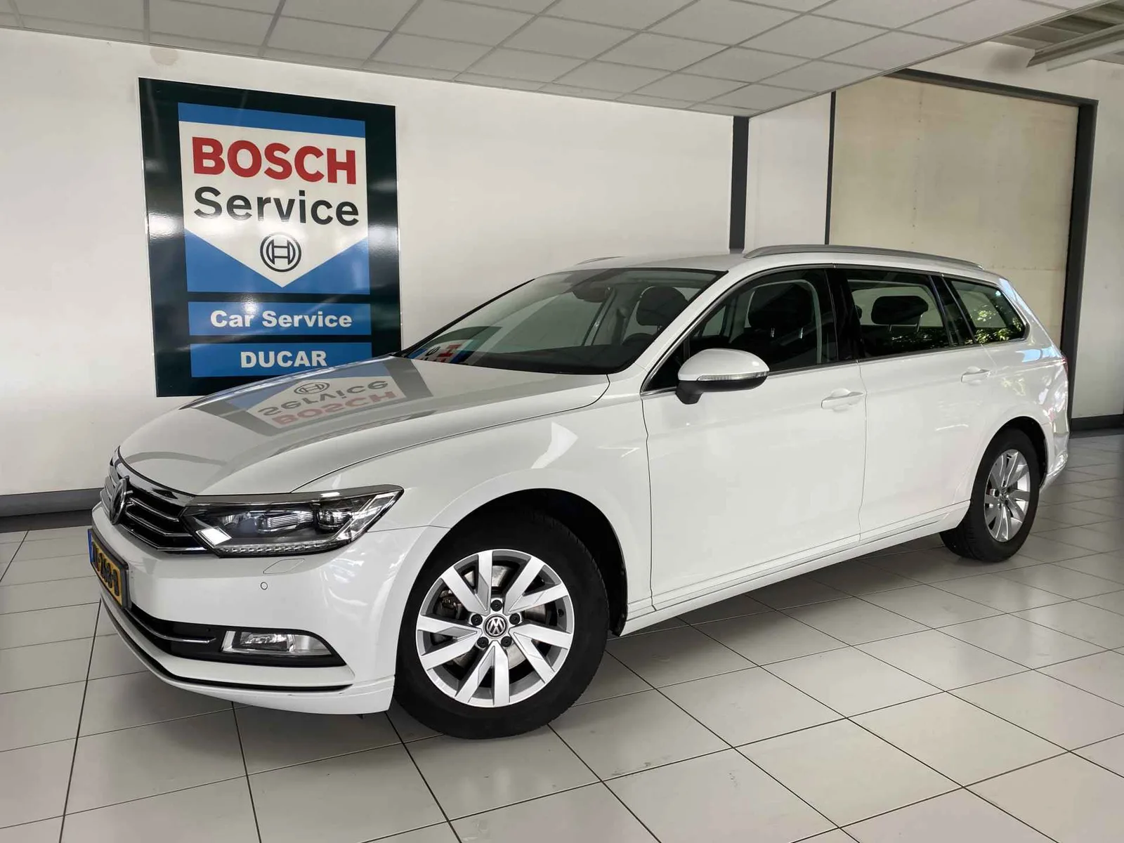 Volkswagen Passat (2019) — foto 1