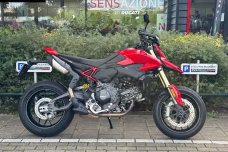 Ducati Hypermotard V2 (2026)