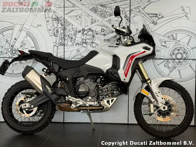 Ducati DesertX (2026) — foto 1