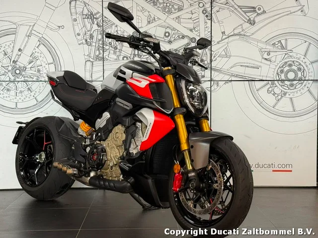 Ducati Diavel V4 RS (2026) — foto 1