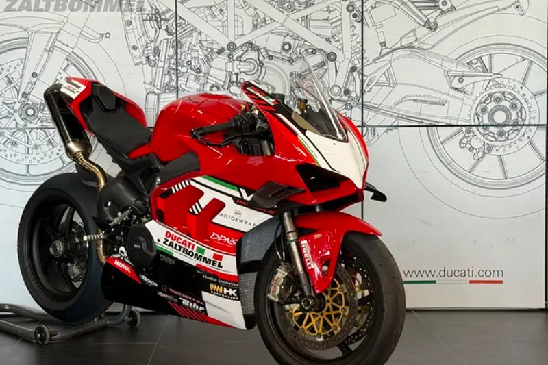 Ducati Panigale V4 (2024)