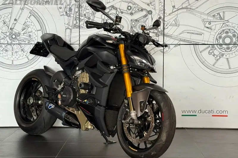 Ducati Streetfighter V4S (2022)