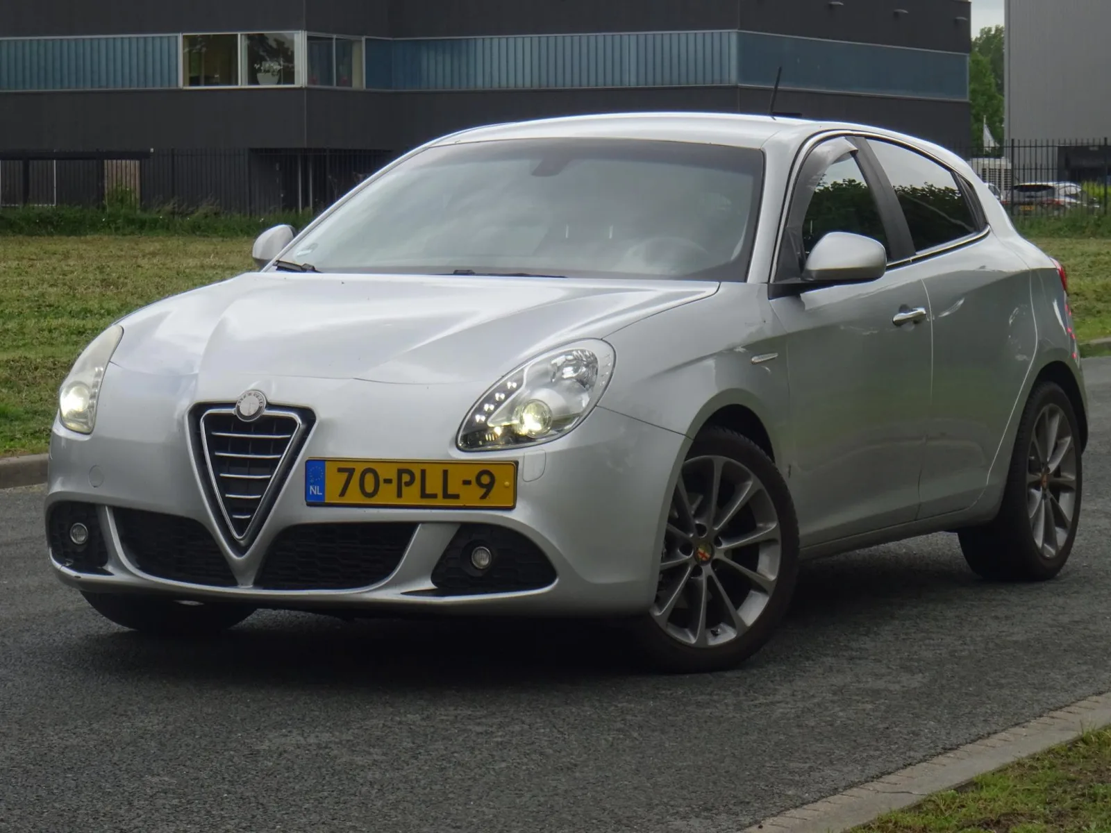 Alfa Romeo Giulietta (2010) — foto 1