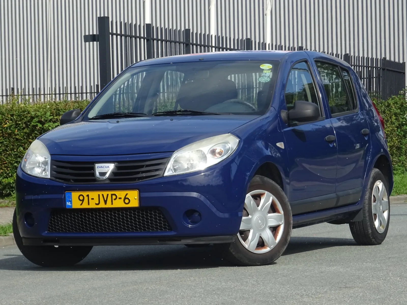 Dacia Sandero (2009) — foto 1