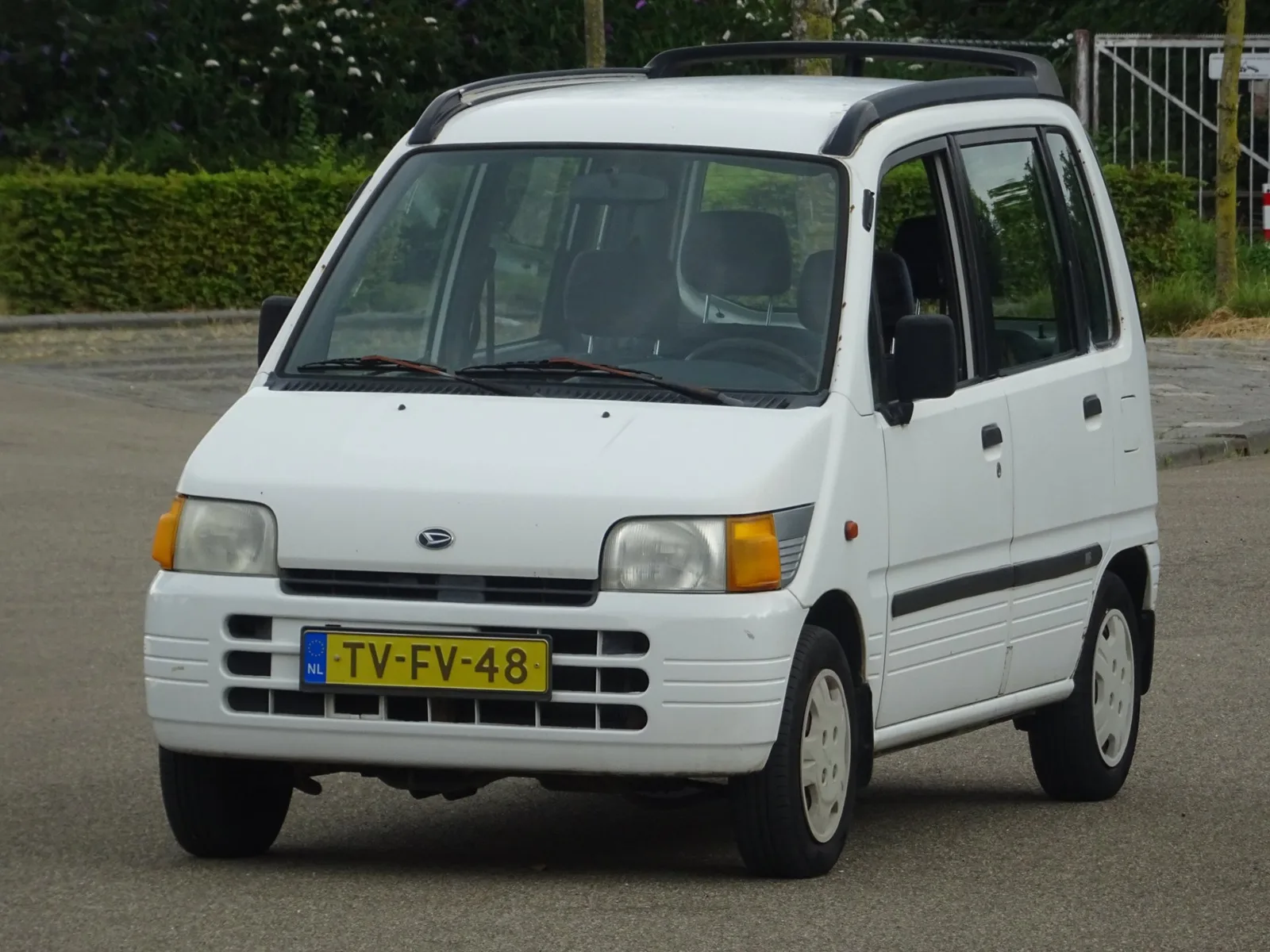 Daihatsu Move (1998) — foto 1