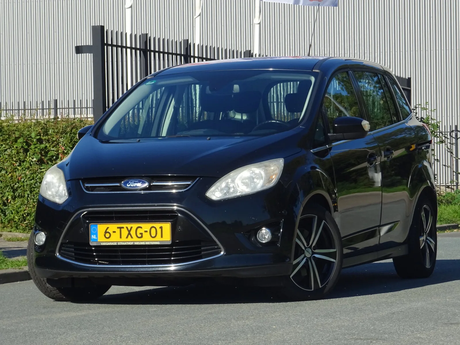 Ford Grand C-Max (2014) — foto 1