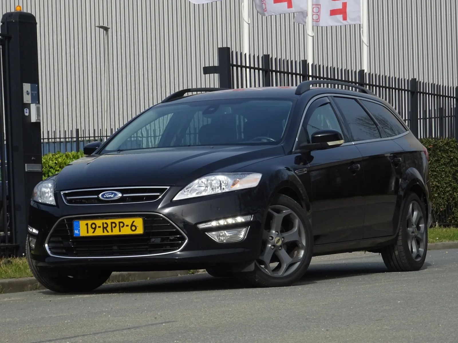 Ford Mondeo (2011) — foto 1