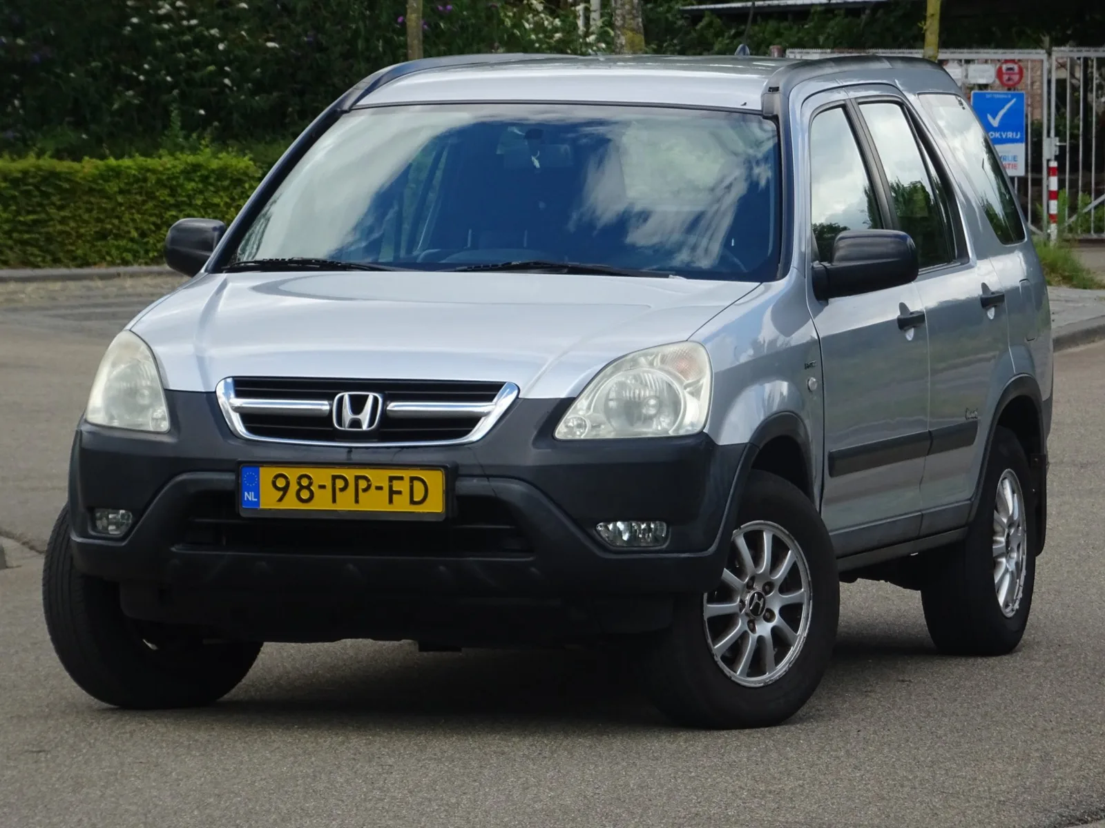Honda CR-V (2004) — foto 1