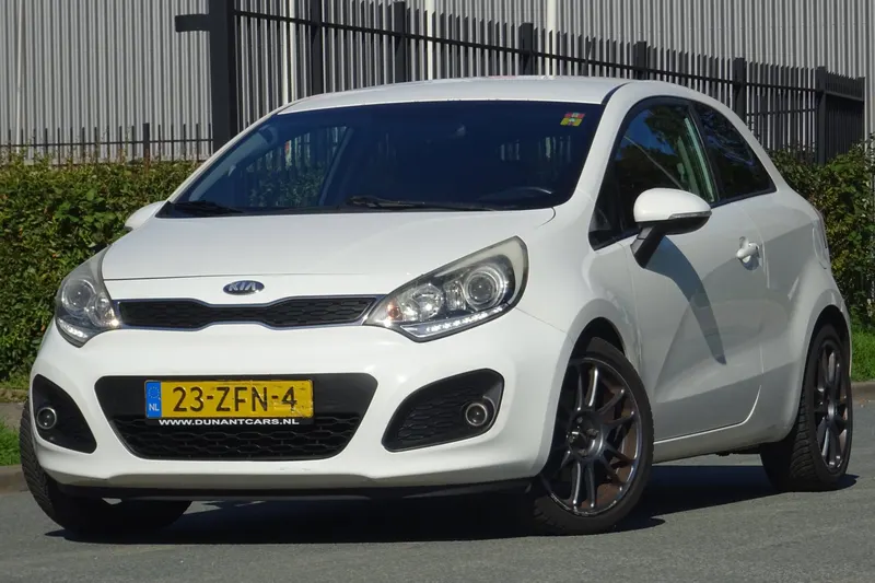 Kia Rio (2012)