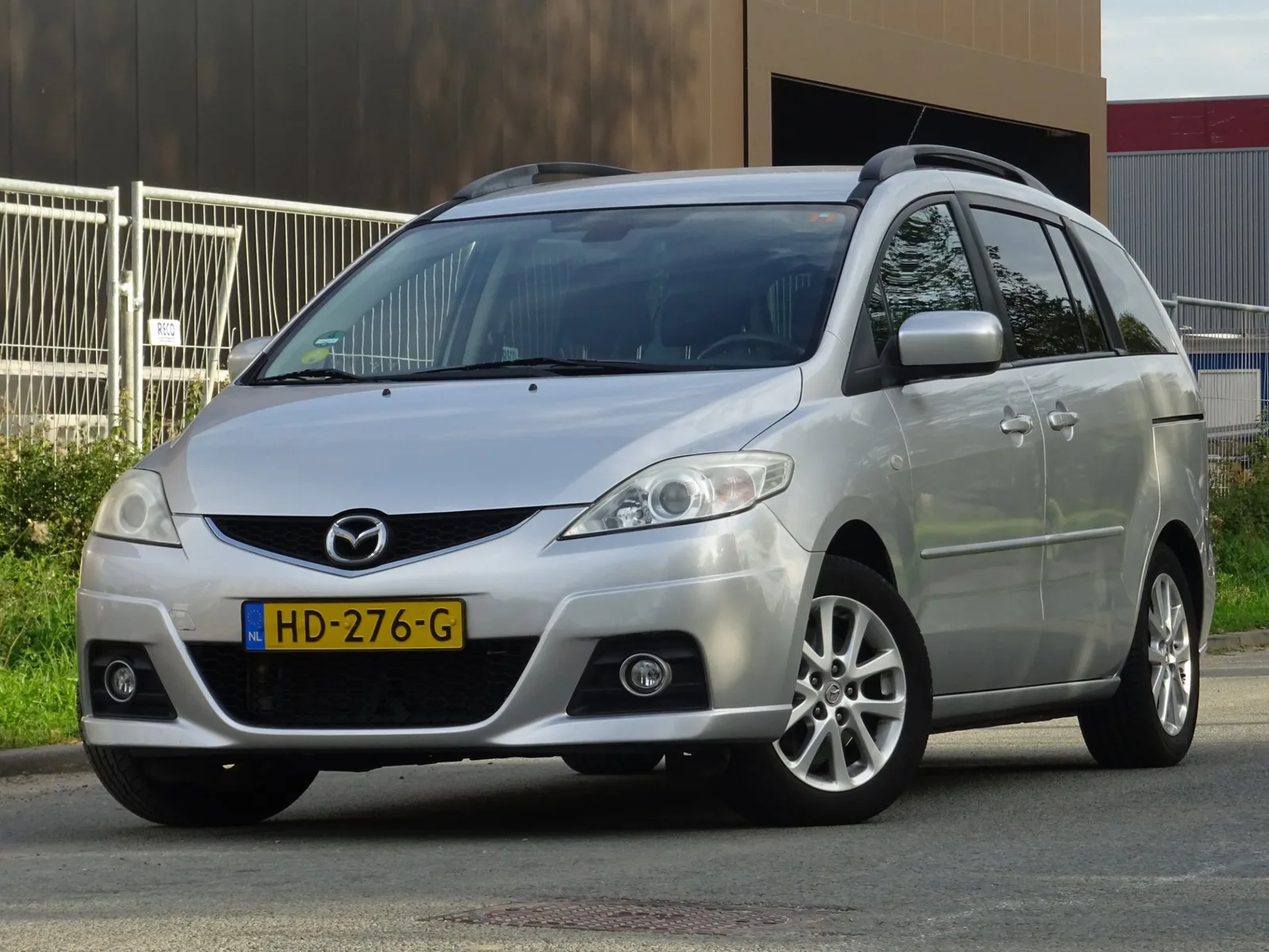 Mazda 5 (2010) — foto 1
