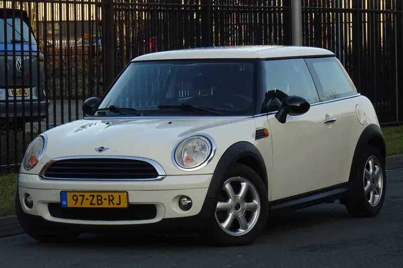 MINI One (2007)