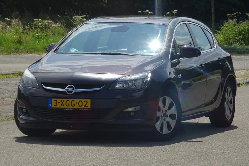 Opel Astra (2014)