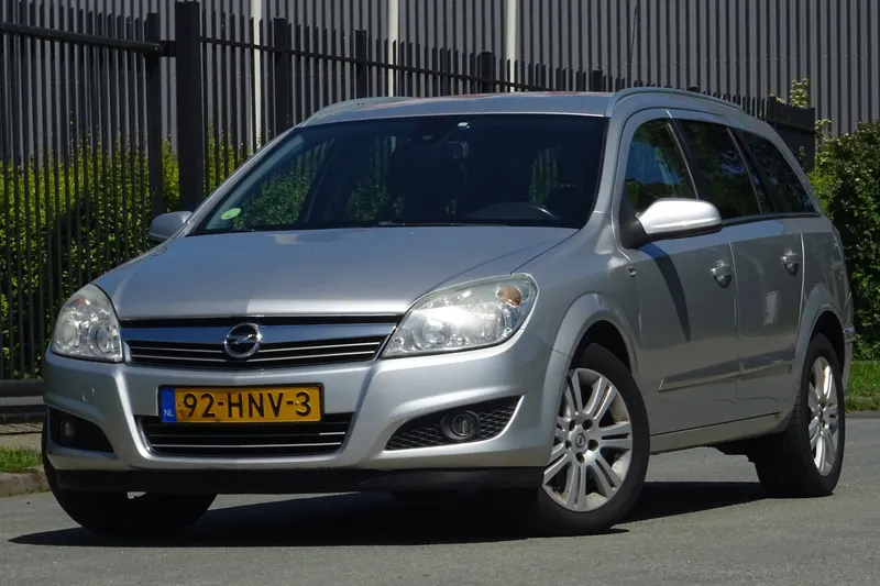 Opel Astra (2009)