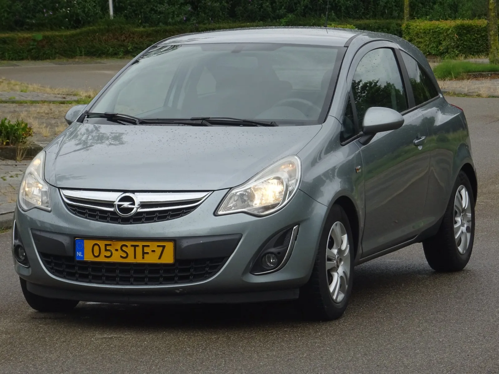 Opel Corsa (2011) — foto 1