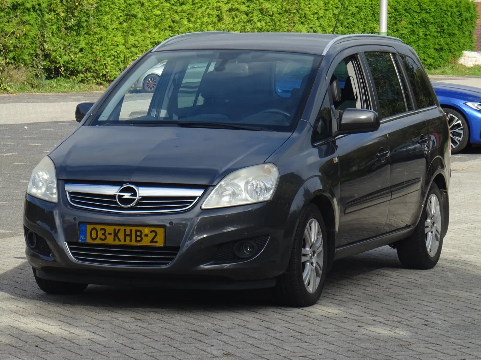 Opel Zafira (2009) — foto 1