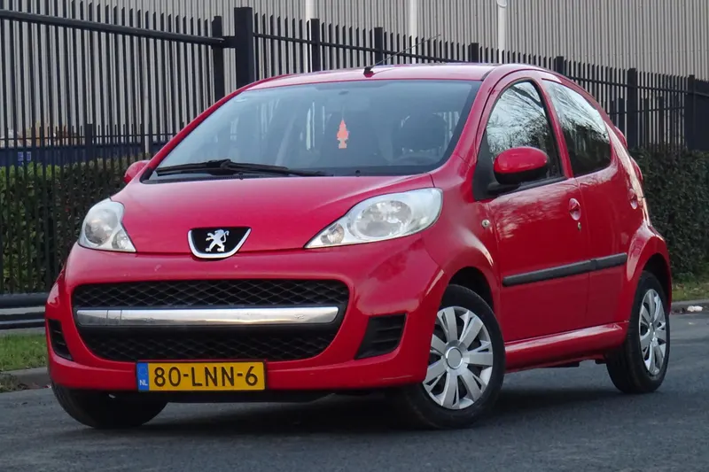 Peugeot 107 (2010)