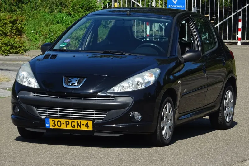 Peugeot 206+ (2011)
