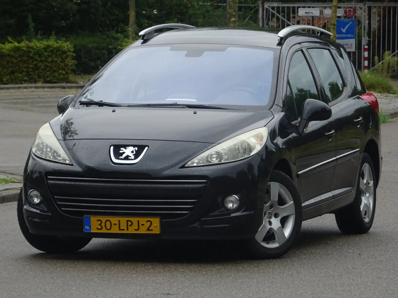 Peugeot 207 (2010) — foto 1