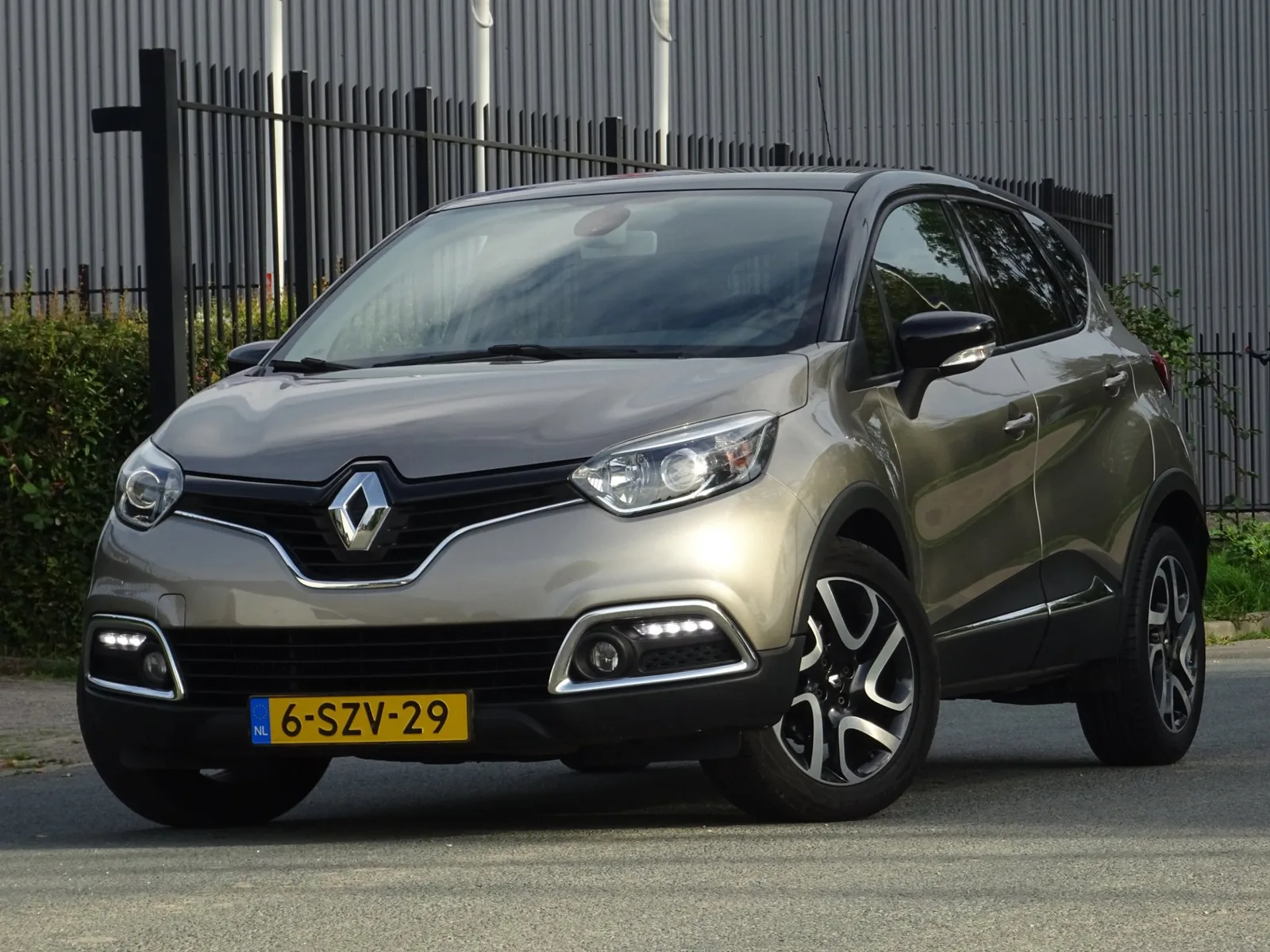 Renault Captur (2014) — foto 1