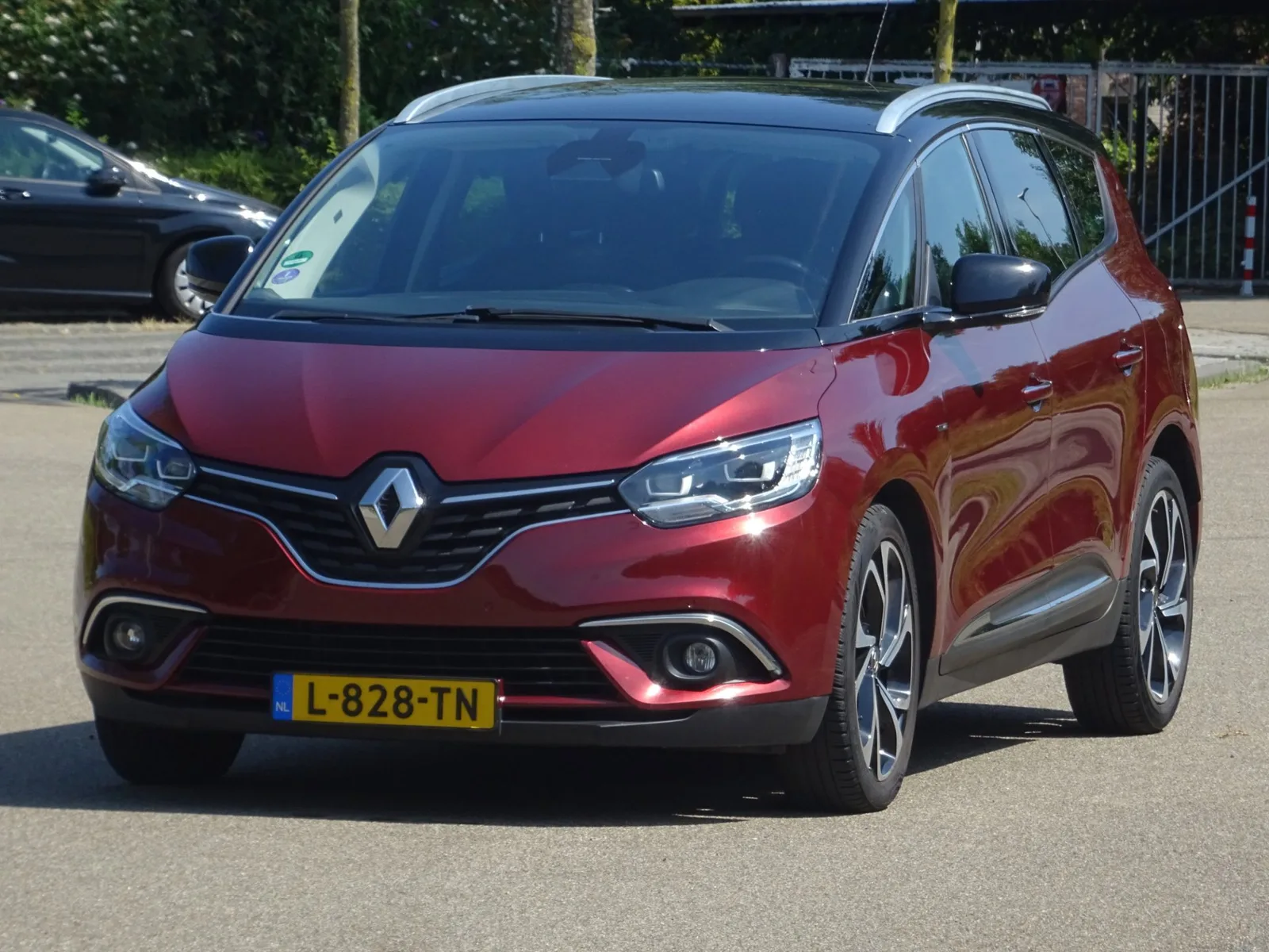 Renault Grand Scénic (2017) — foto 1