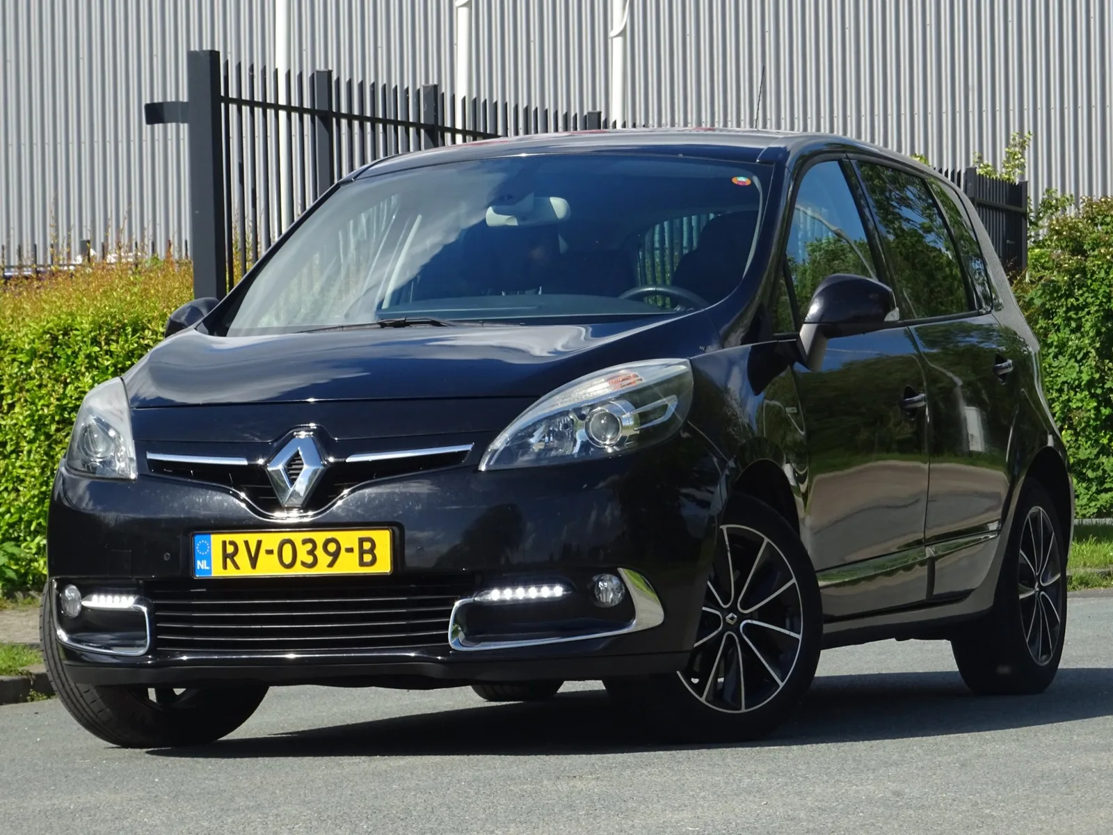 Renault Scénic (2013) — foto 1