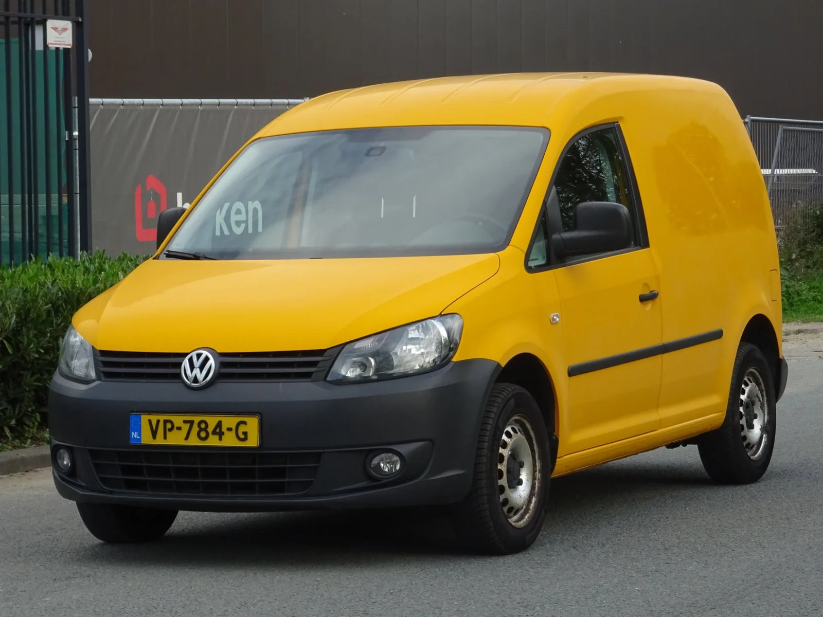 Volkswagen Caddy (2015) — foto 1