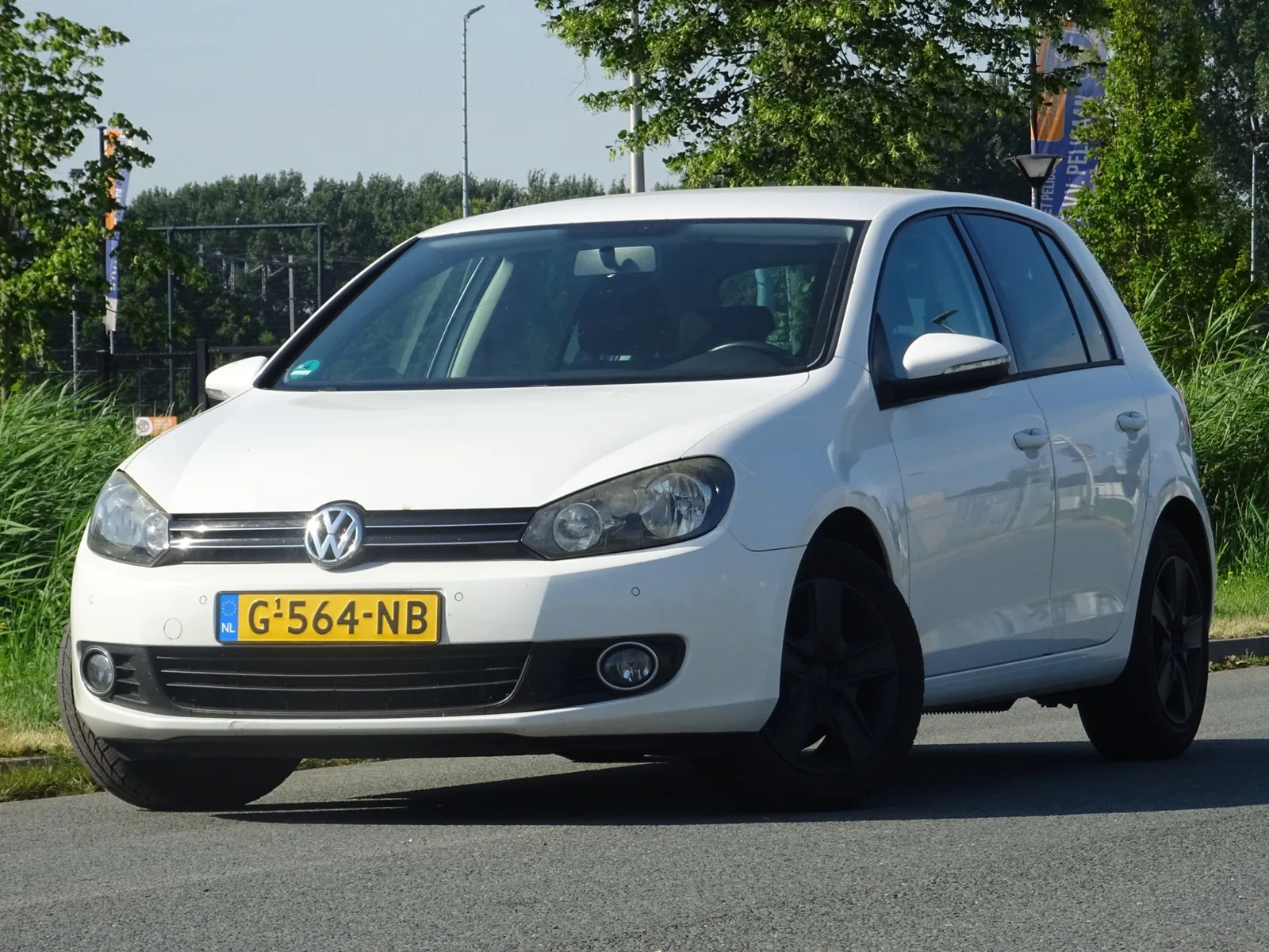 Volkswagen Golf (2010) — foto 1