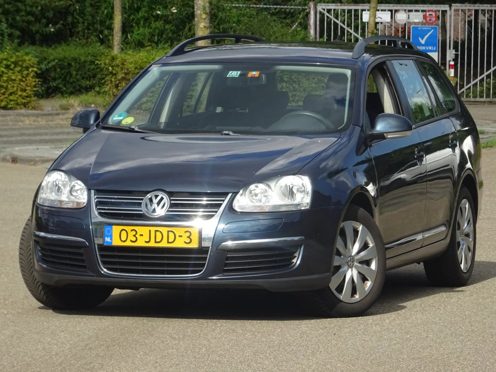 Volkswagen Golf (2009) — foto 1