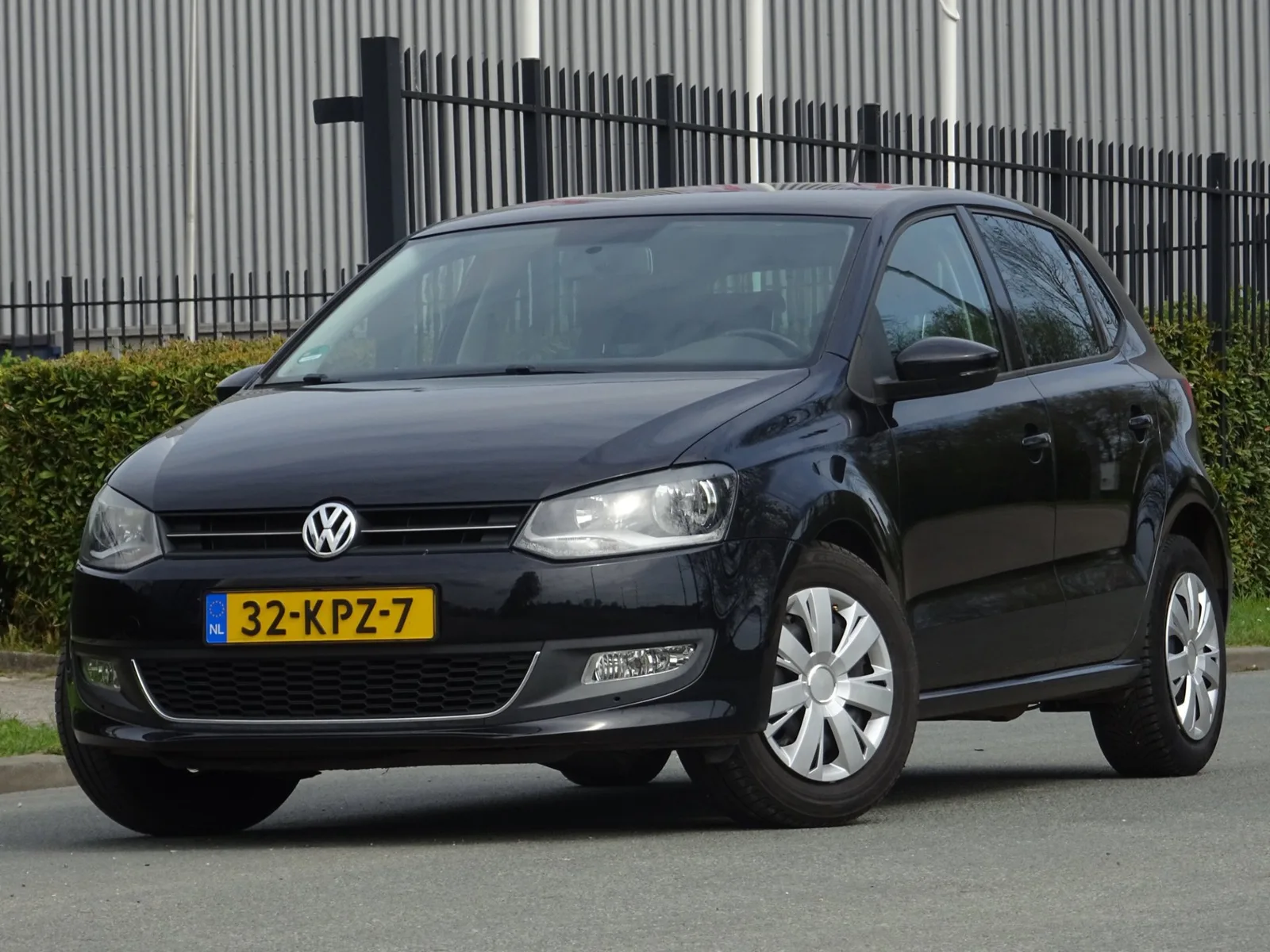 Volkswagen Polo (2010) — foto 1