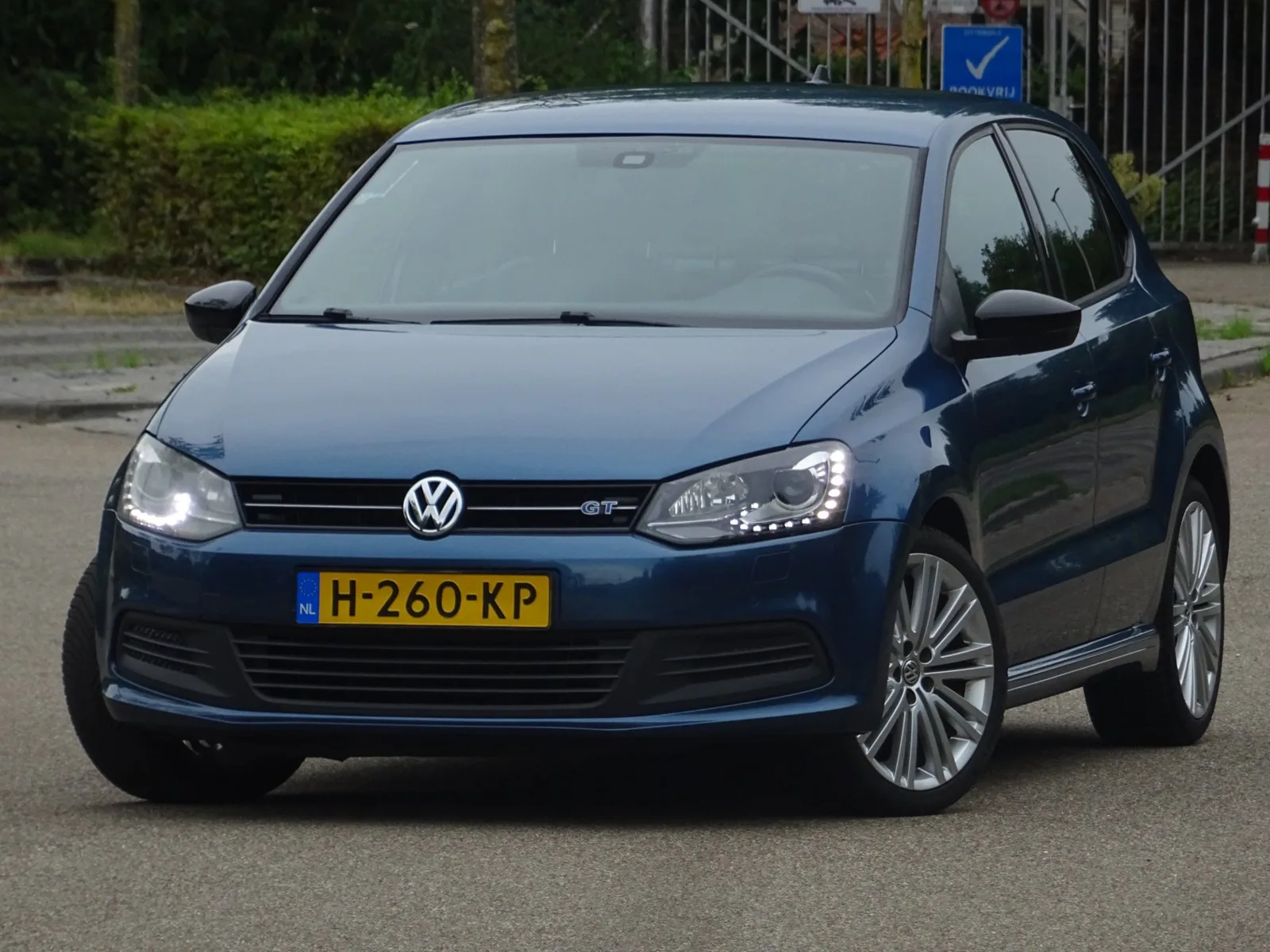 Volkswagen Polo (2013) — foto 1
