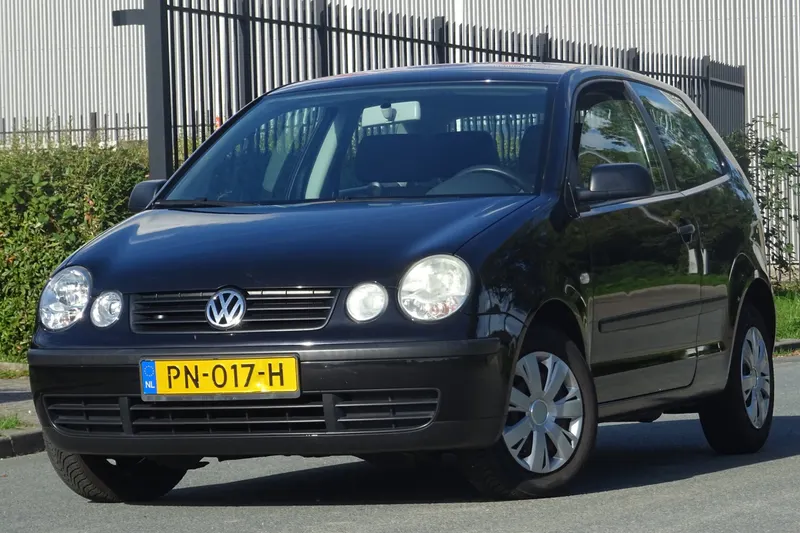Volkswagen Polo (2003)