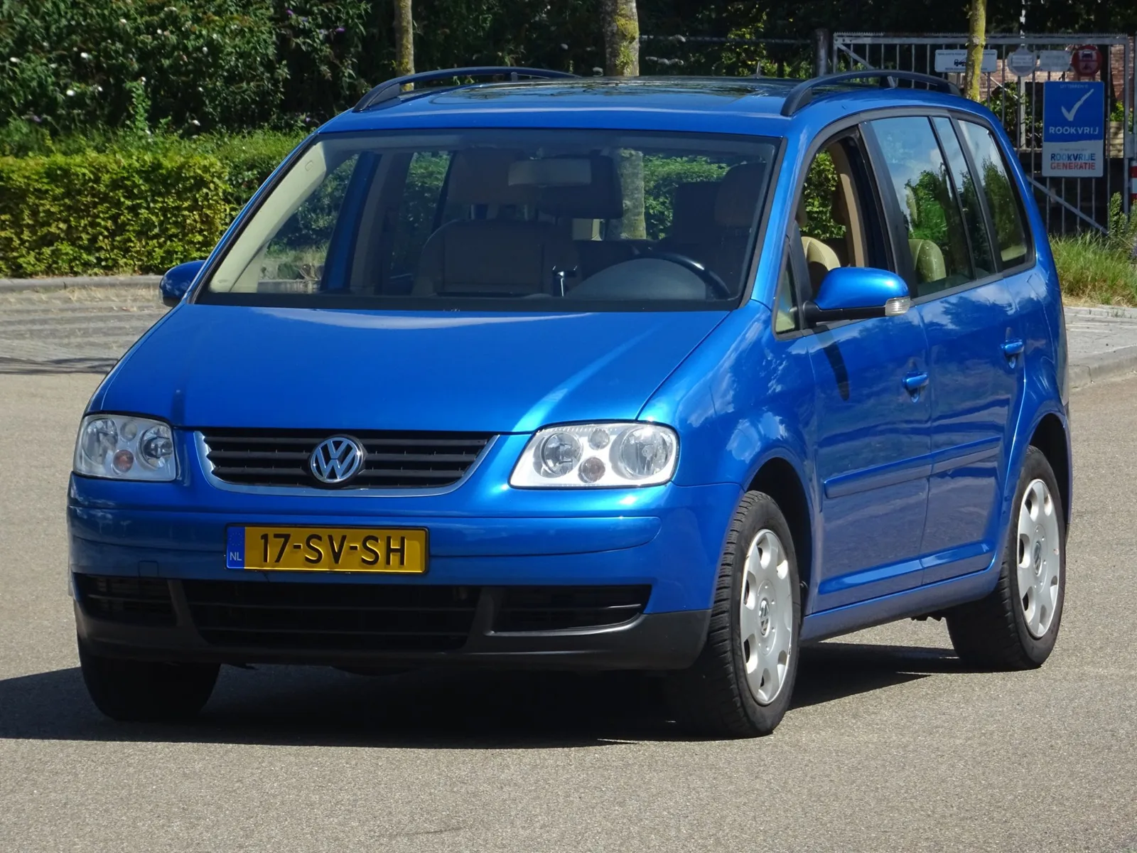 Volkswagen Touran (2006) — foto 1