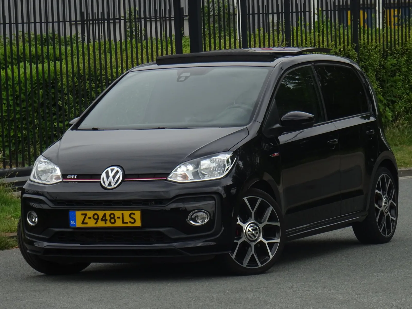 Volkswagen Up! (2019) — foto 1