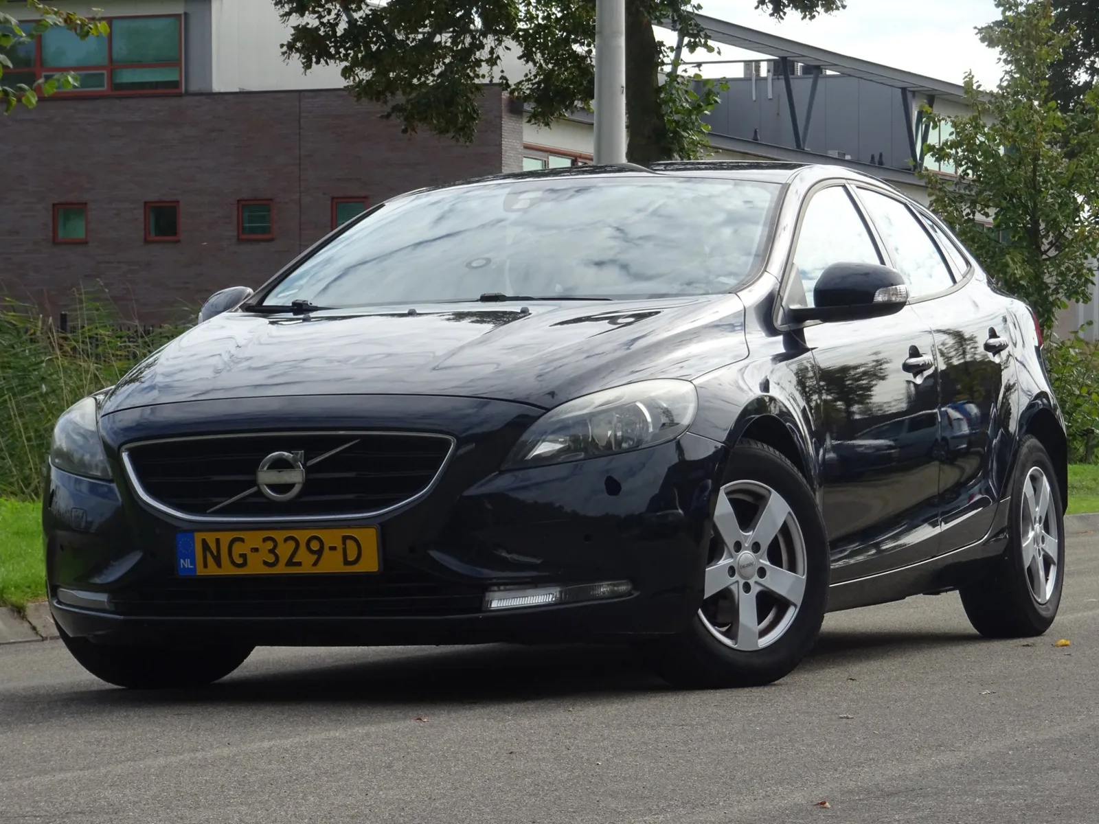 Volvo V40 (2013) — foto 1
