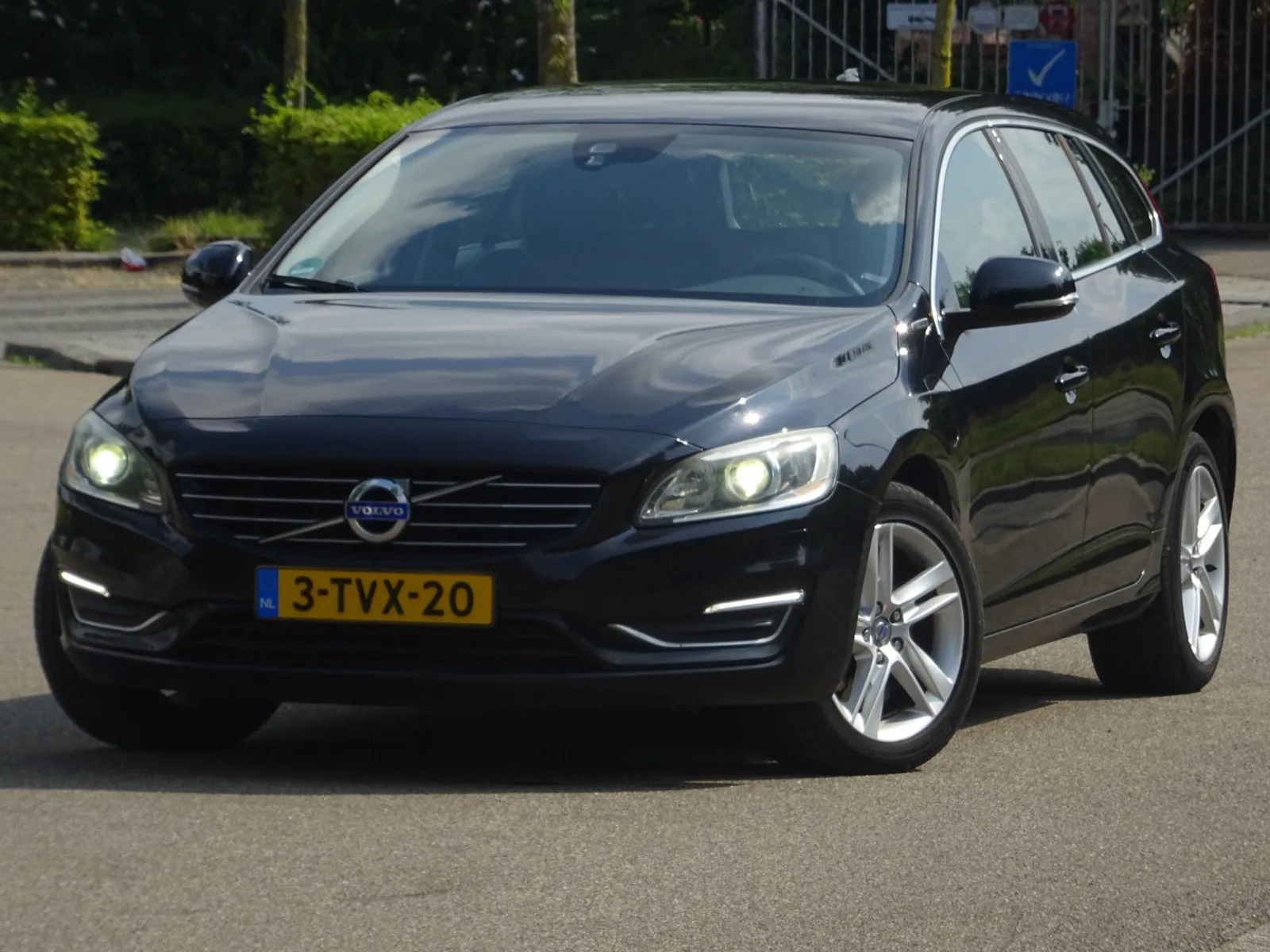 Volvo V60 (2014) — foto 1