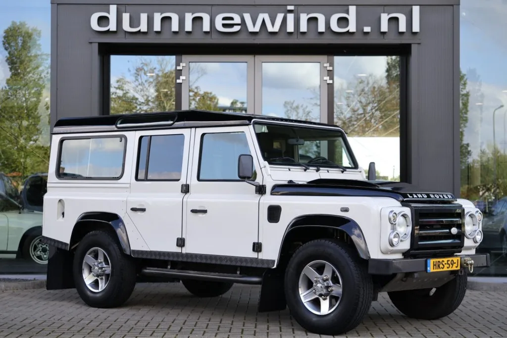 Land Rover Defender (2009) — foto 1