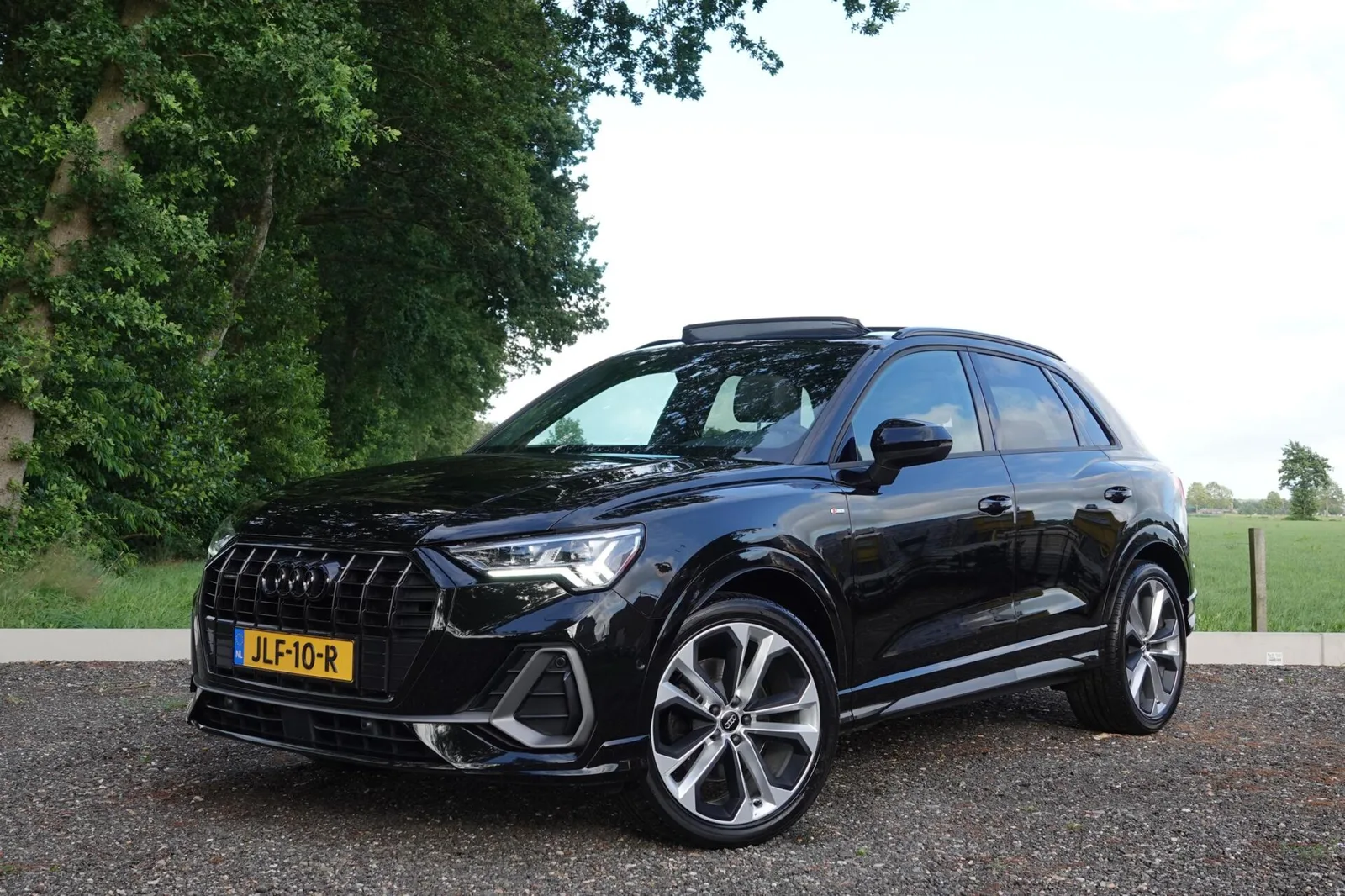 Audi Q3 (2019) — foto 1