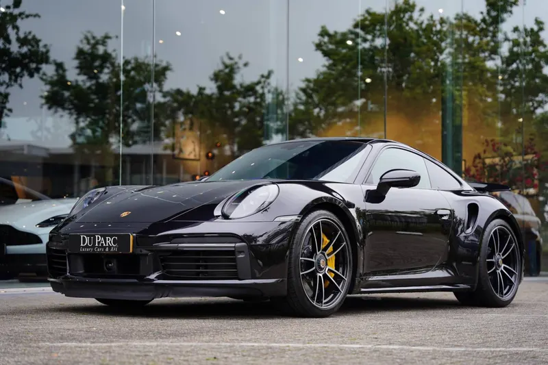 Porsche 911 (2023)