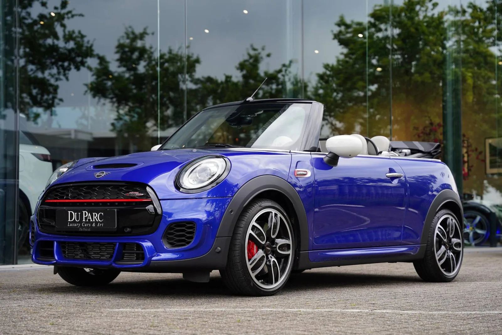 MINI Cabrio (2021) — foto 1
