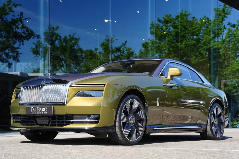 Rolls-Royce Spectre (2024)