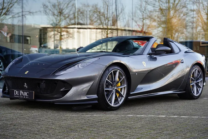 Ferrari 812 GTS (2022)