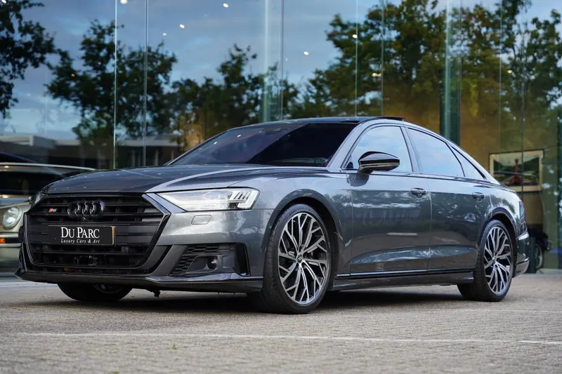 Audi S8 (2022)