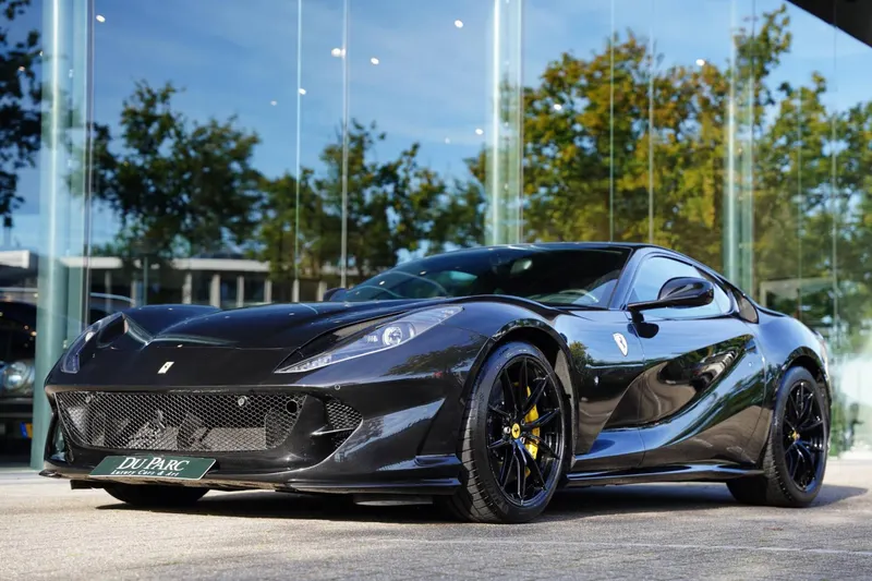Ferrari 812 (2019)