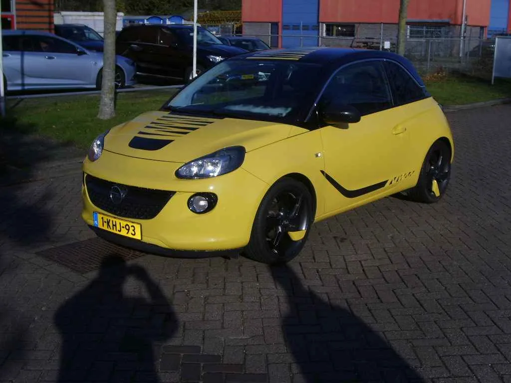 Opel Adam (2013) — foto 1
