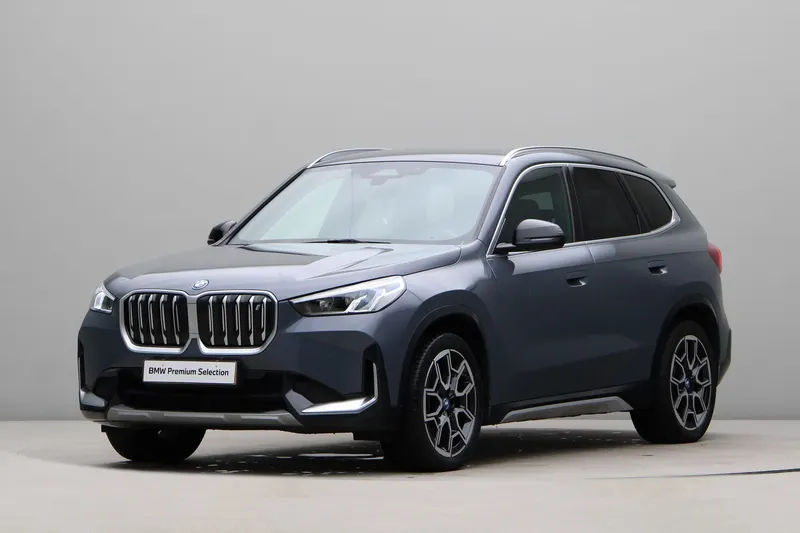 BMW iX1 (2023)