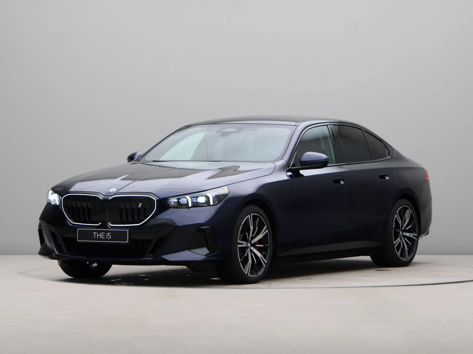 BMW i5 (2026) — foto 1