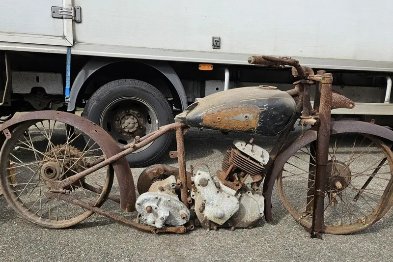 Sarolea 350cc circa barnfind project (1946)
