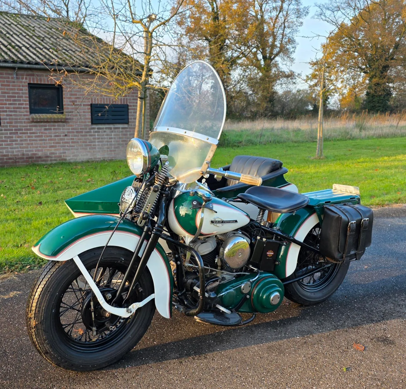 Harley-Davidson WLA 750cc with sidecar in fully restored comdition (1942) — foto 1