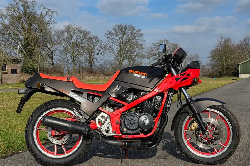 Suzuki GSX 400X Impulse (1988)