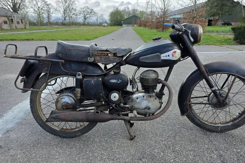 Magnat Debon M4TD 125cc ohv (1952)